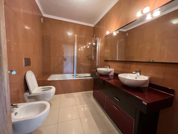 Apartamento T4 para Venda em Quarteira