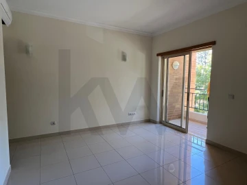 Apartamento T4 para Venda em Quarteira