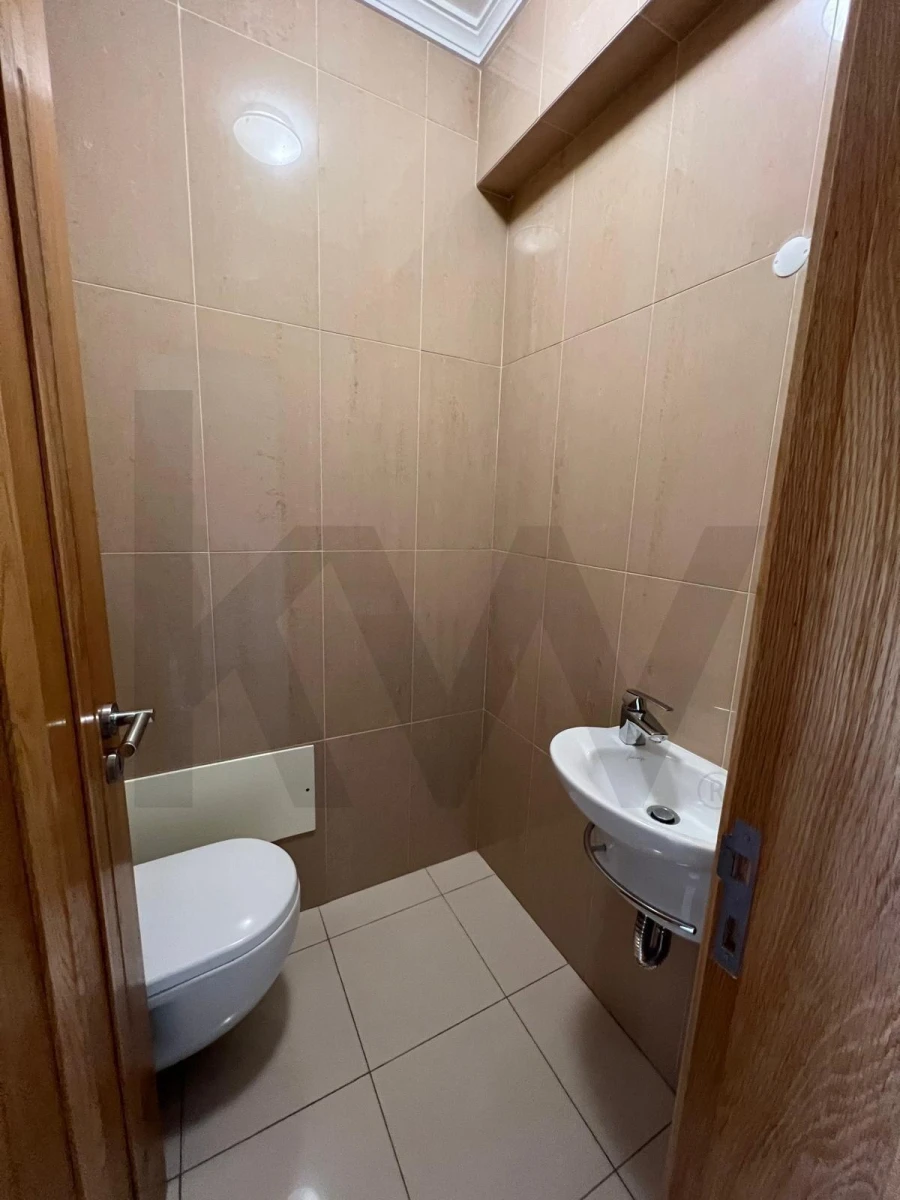 Apartamento T4 para Venda em Quarteira Foto 20