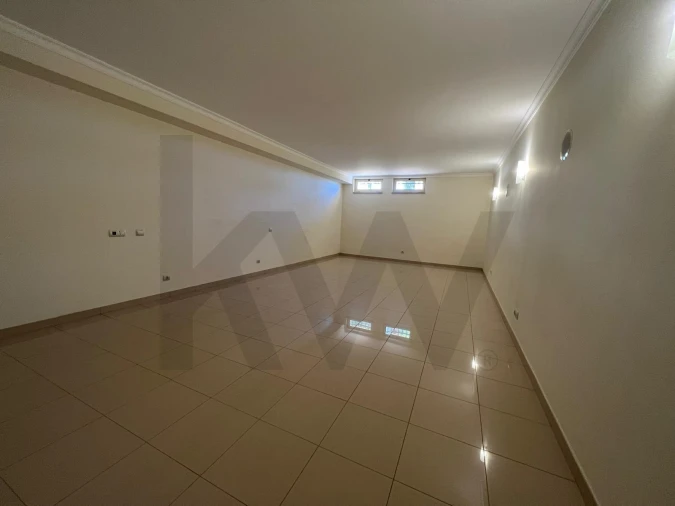 Apartamento T4 para Venda em Quarteira Foto 16