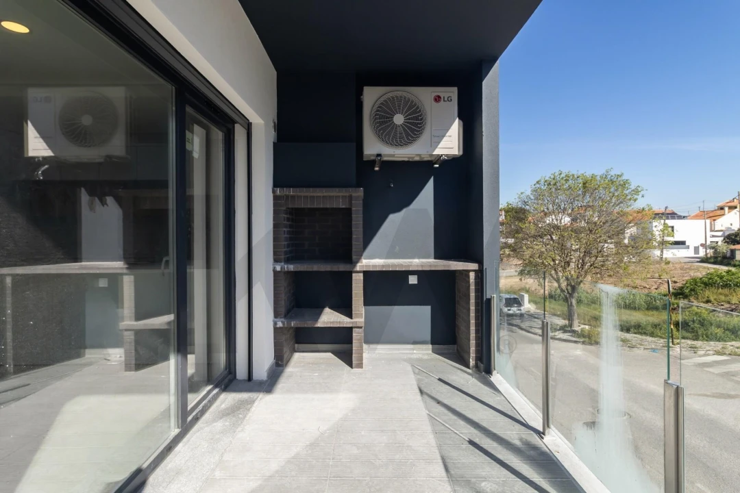 Apartamento T2 para Venda em Charneca de Caparica e Sobreda Foto 26