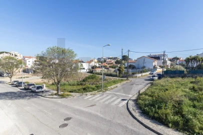 Apartamento T2 para Venda em Charneca de Caparica e Sobreda