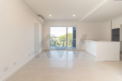 Apartamento T2 para Venda em Charneca de Caparica e Sobreda
