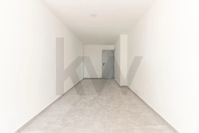 Apartamento T2 para Venda em Charneca de Caparica e Sobreda