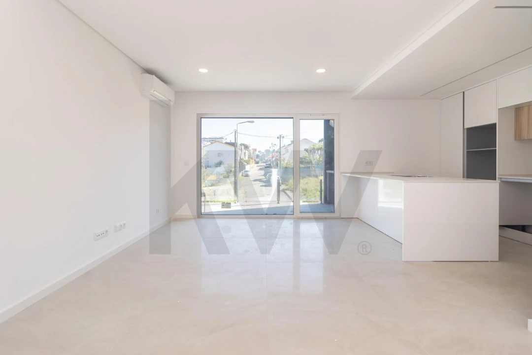 Apartamento T2 para Venda em Charneca de Caparica e Sobreda Foto 15