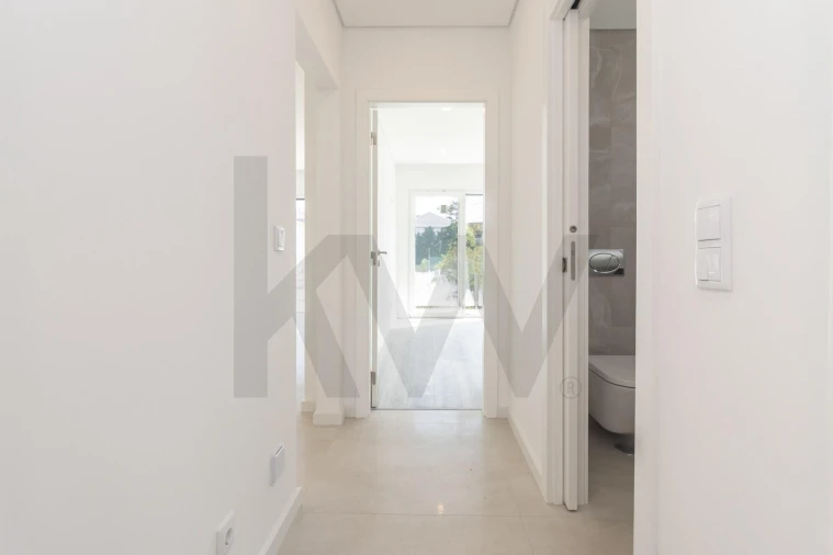 Apartamento T2 para Venda em Charneca de Caparica e Sobreda Foto 33