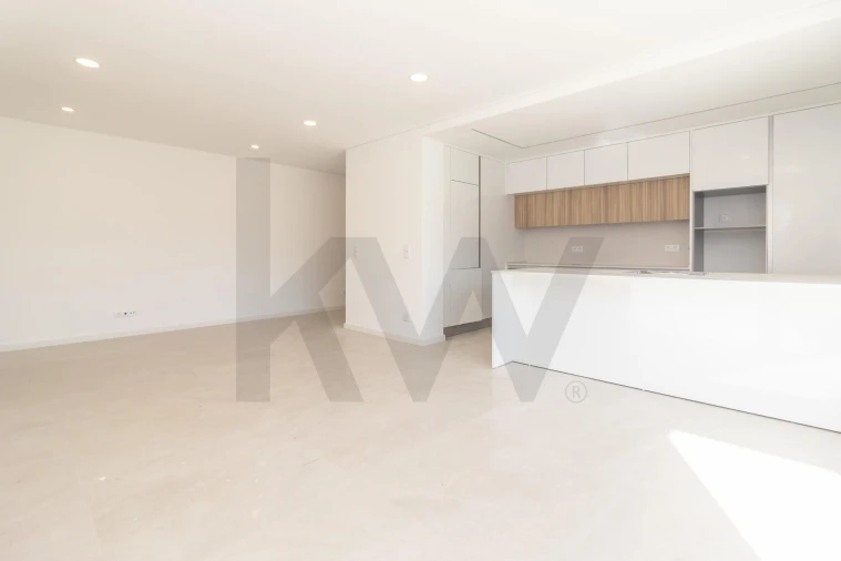 Apartamento T2 para Venda em Charneca de Caparica e Sobreda Foto 4