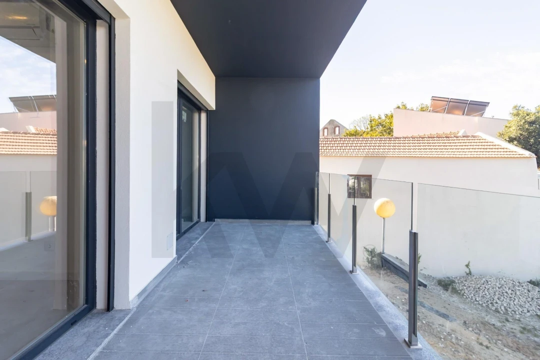 Apartamento T2 para Venda em Charneca de Caparica e Sobreda Foto 22