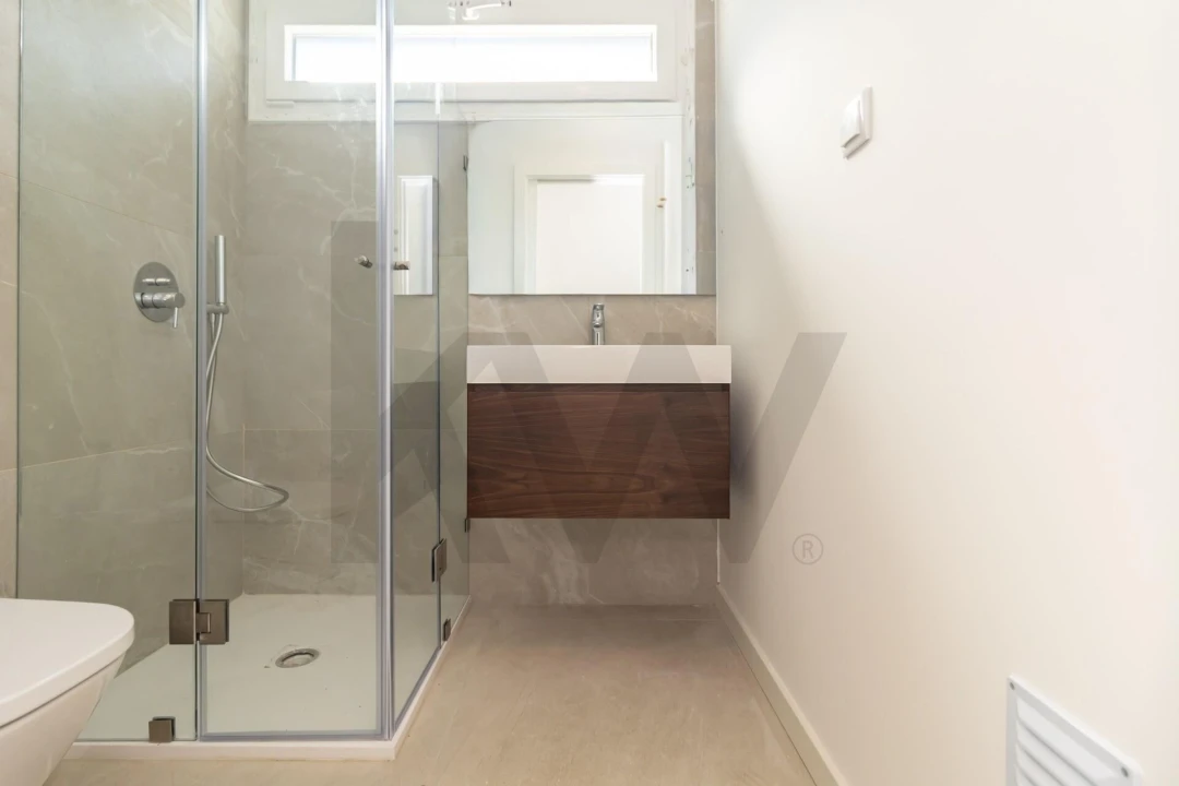 Apartamento T2 para Venda em Charneca de Caparica e Sobreda Foto 31