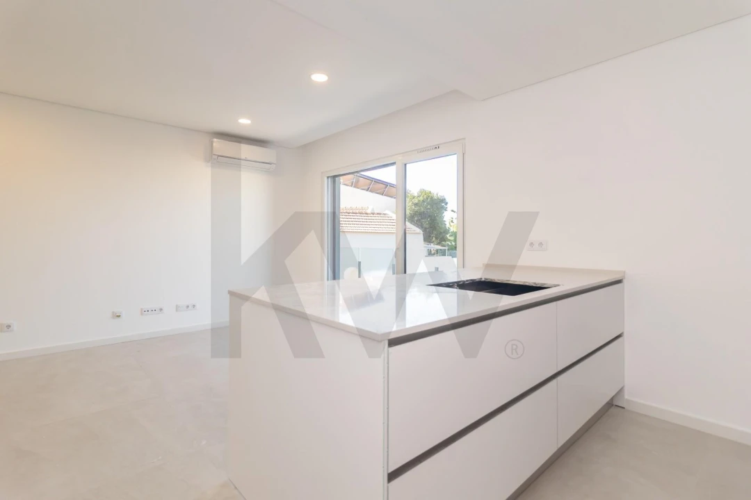Apartamento T2 para Venda em Charneca de Caparica e Sobreda Foto 11