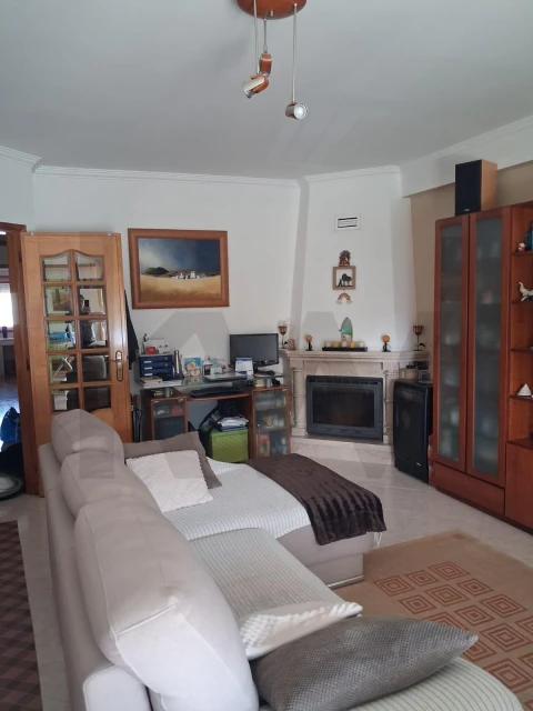 Apartamento T3 para Venda em Algueirão-Mem Martins