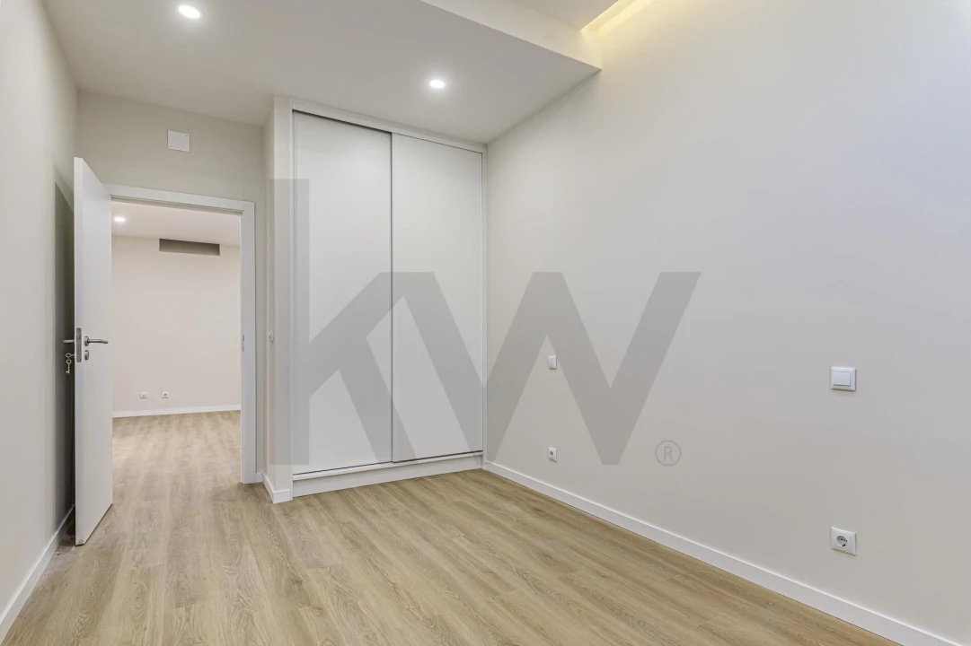 Apartamento T3 para Arrendamento em Benfica Foto 22