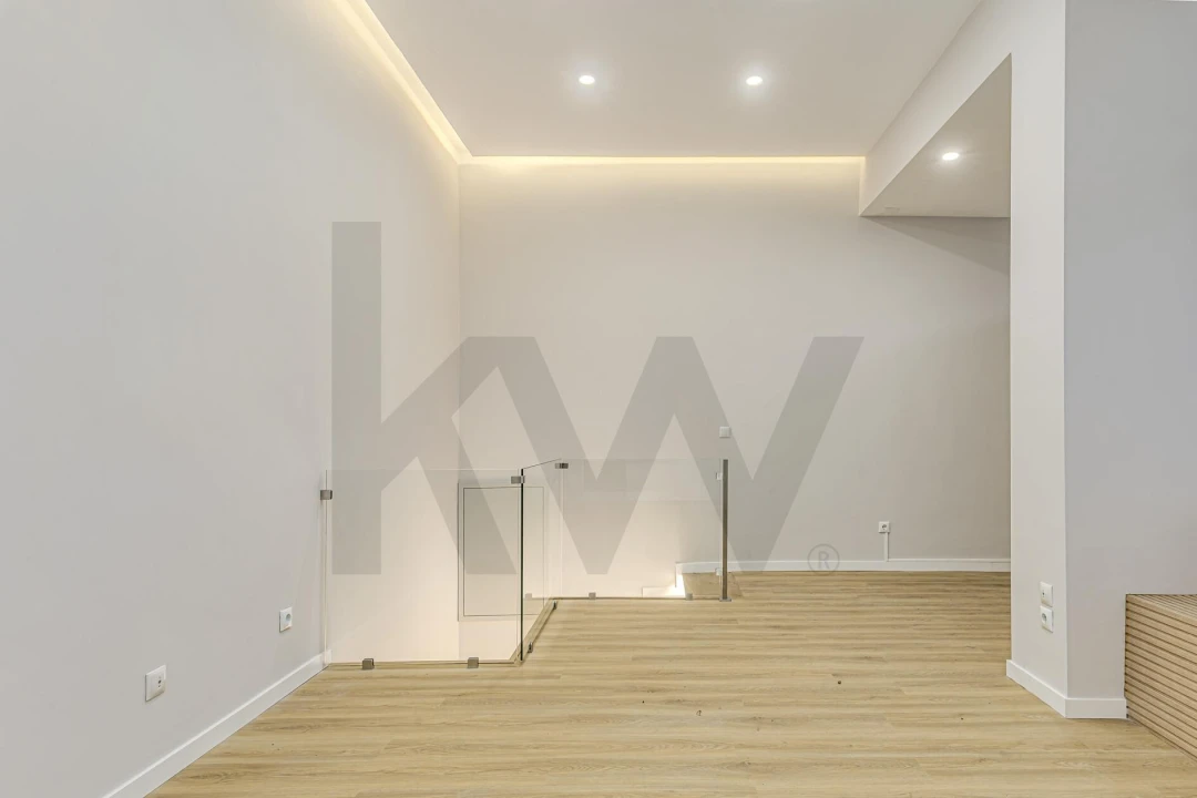 Apartamento T3 para Arrendamento em Benfica Foto 8