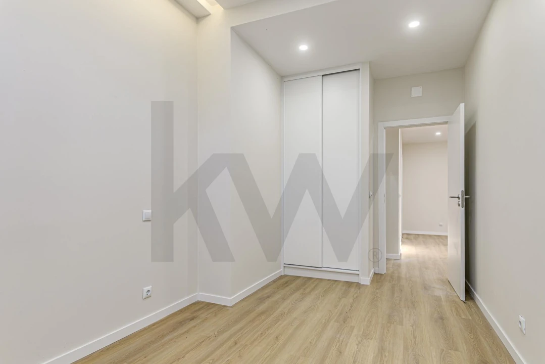 Apartamento T3 para Arrendamento em Benfica Foto 25