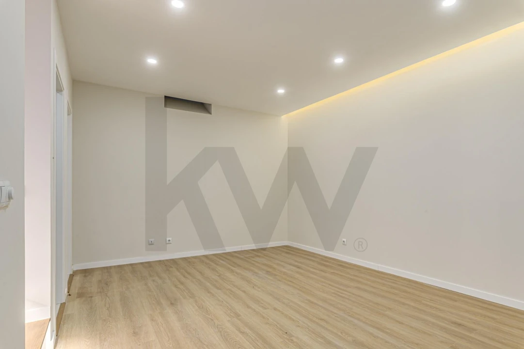 Apartamento T3 para Arrendamento em Benfica Foto 20