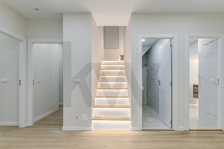 Apartamento T3 para Arrendamento em Benfica Foto 13