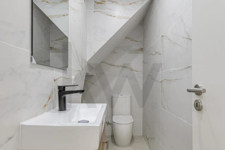 Apartamento T3 para Arrendamento em Benfica Foto 16