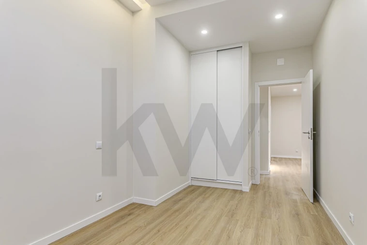 Apartamento T3 para Arrendamento em Benfica Foto 25