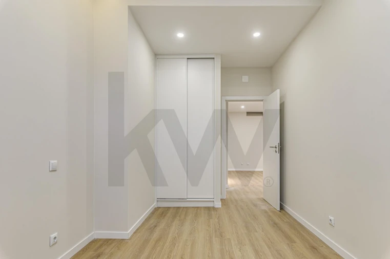 Apartamento T3 para Arrendamento em Benfica Foto 26