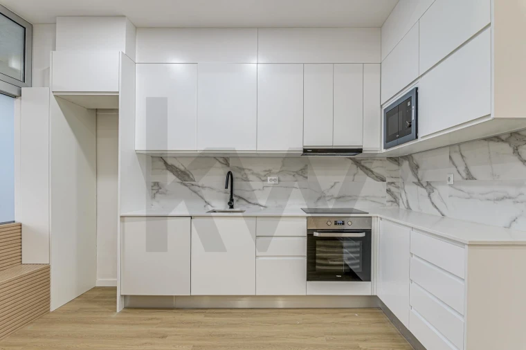 Apartamento T3 para Arrendamento em Benfica Foto 5