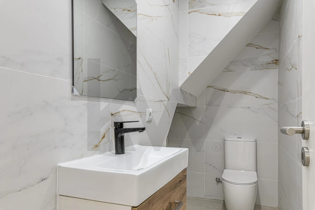 Apartamento T3 para Arrendamento em Benfica Foto 17