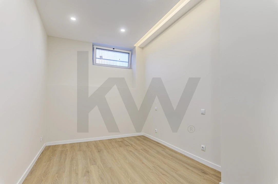 Apartamento T3 para Arrendamento em Benfica Foto 24