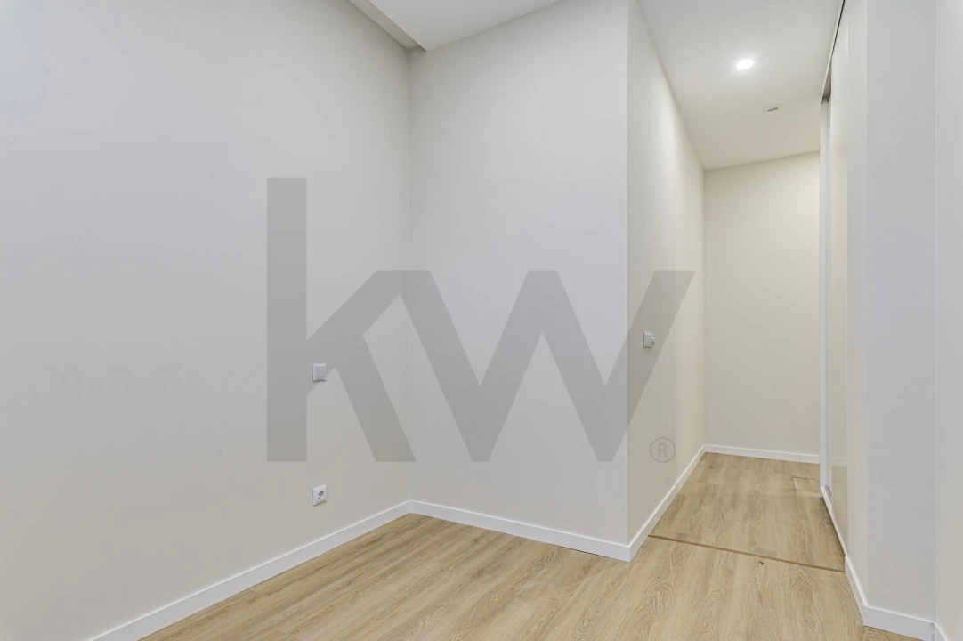 Apartamento T3 para Arrendamento em Benfica Foto 29