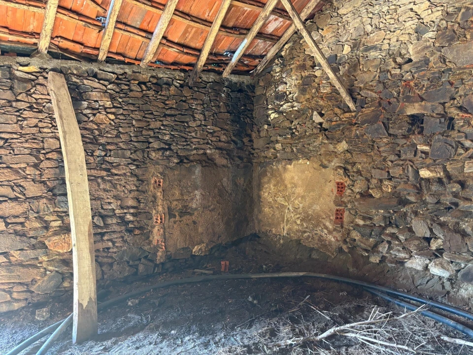 Moradia T1 para Venda em Olalhas Foto 7