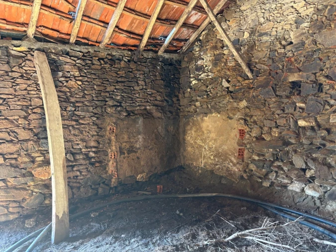 Moradia T1 para Venda em Olalhas Foto 7