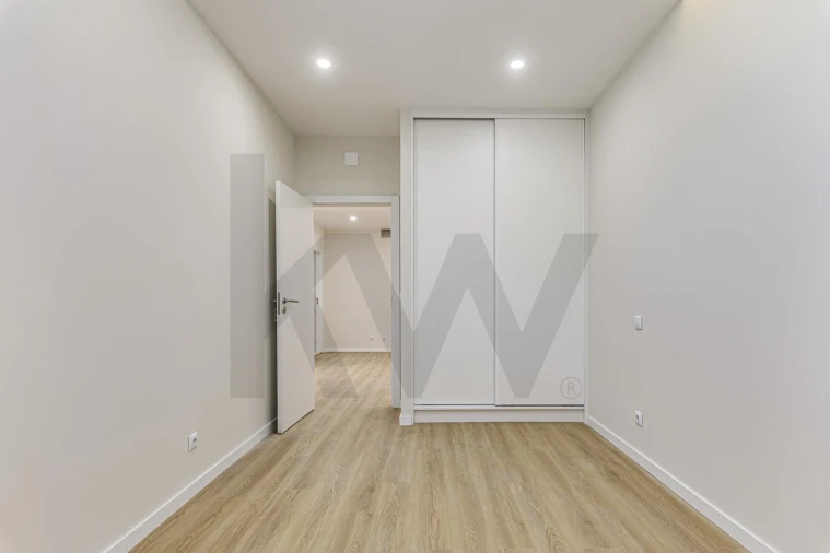 Apartamento T3 para Venda em Benfica Foto 23