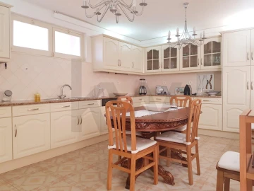 Moradia T4 para Venda em Quinta do Anjo