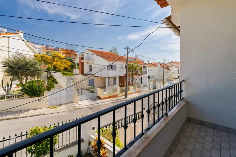 Moradia T5 para Venda em Laranjeiro e Feijó Foto 16