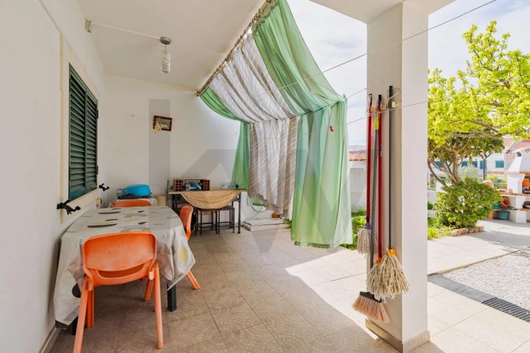 Moradia T5 para Venda em Laranjeiro e Feijó Foto 23