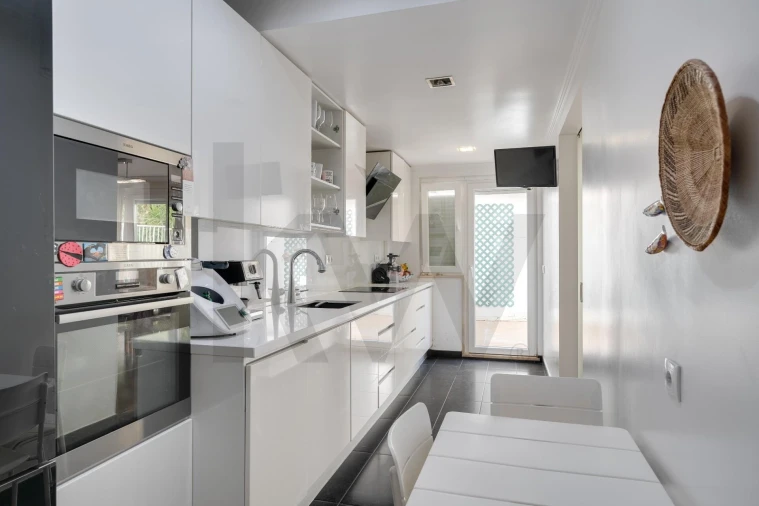 Apartamento T3 para Arrendamento em Avenidas Novas Foto 10