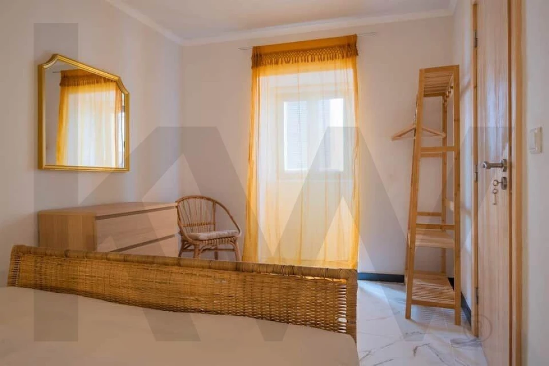 Moradia T5 para Venda em Ponta Delgada (São José) Foto 7