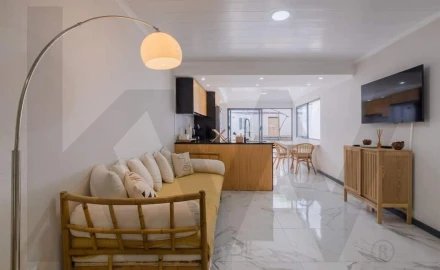 Moradia T5 para Venda em Ponta Delgada (São José)