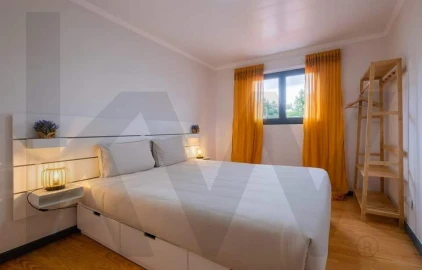 Moradia T5 para Venda em Ponta Delgada (São José)