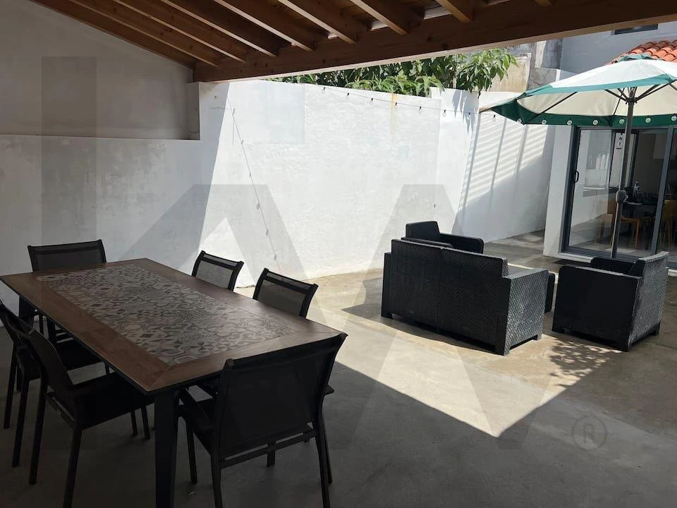 Moradia T5 para Venda em Ponta Delgada (São José) Foto 19