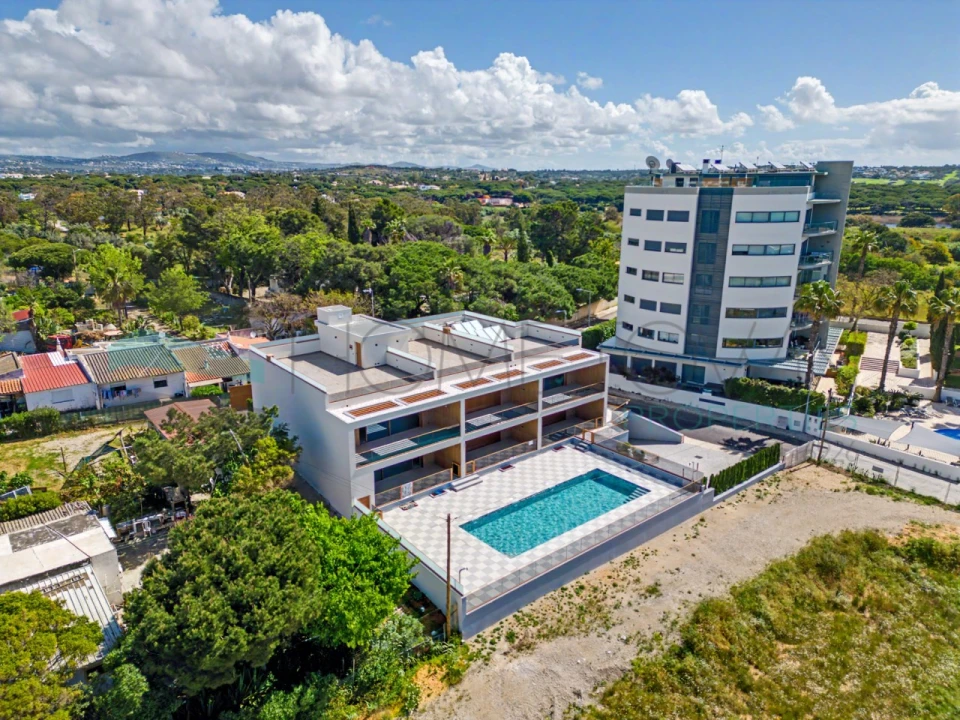 Apartamento T2 para Venda em Quarteira Foto 20