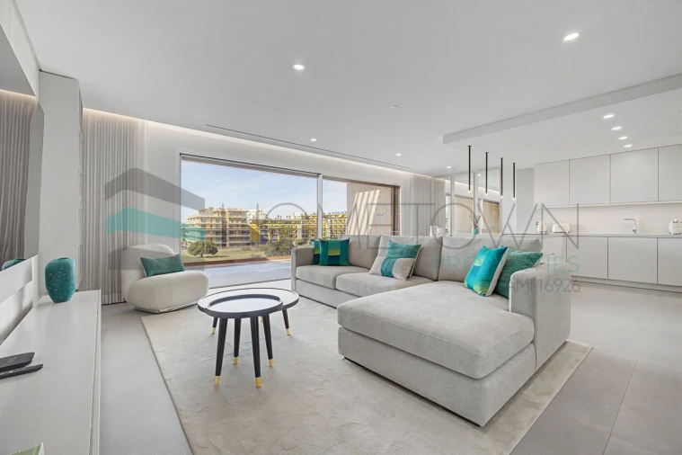 Apartamento T2 para Venda em Quarteira Foto 2