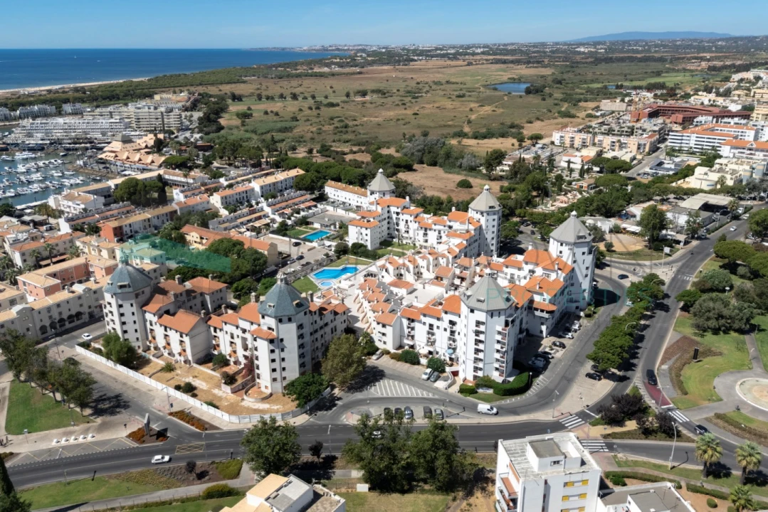 Apartamento T2 para Venda em Quarteira Foto 18