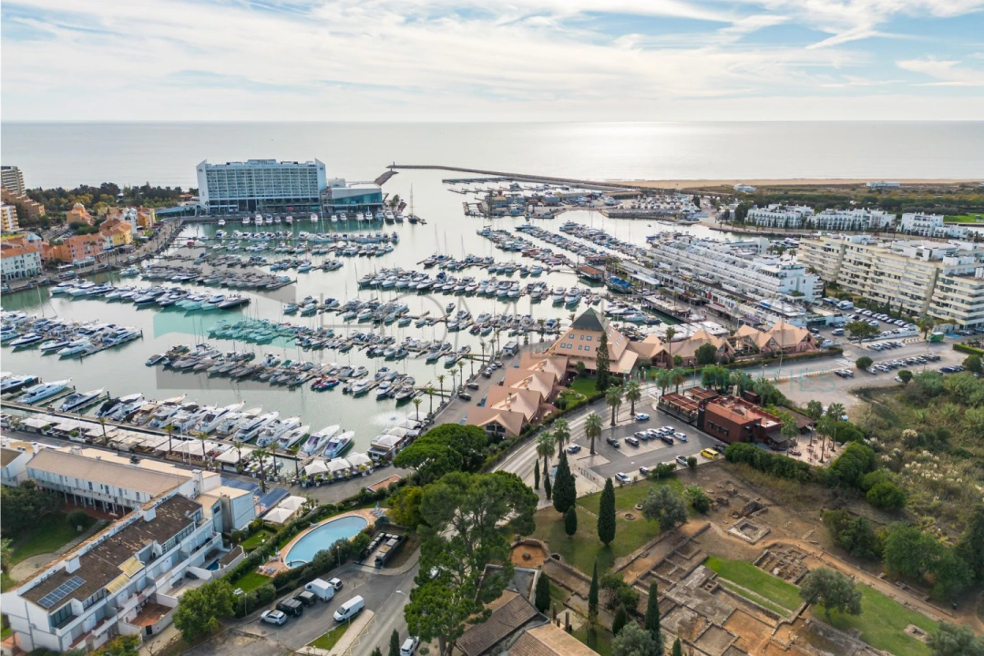 Apartamento T2 para Venda em Quarteira Foto 19