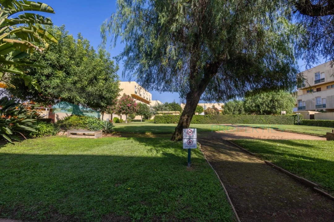 Apartamento T3 para Venda em Quarteira Foto 27