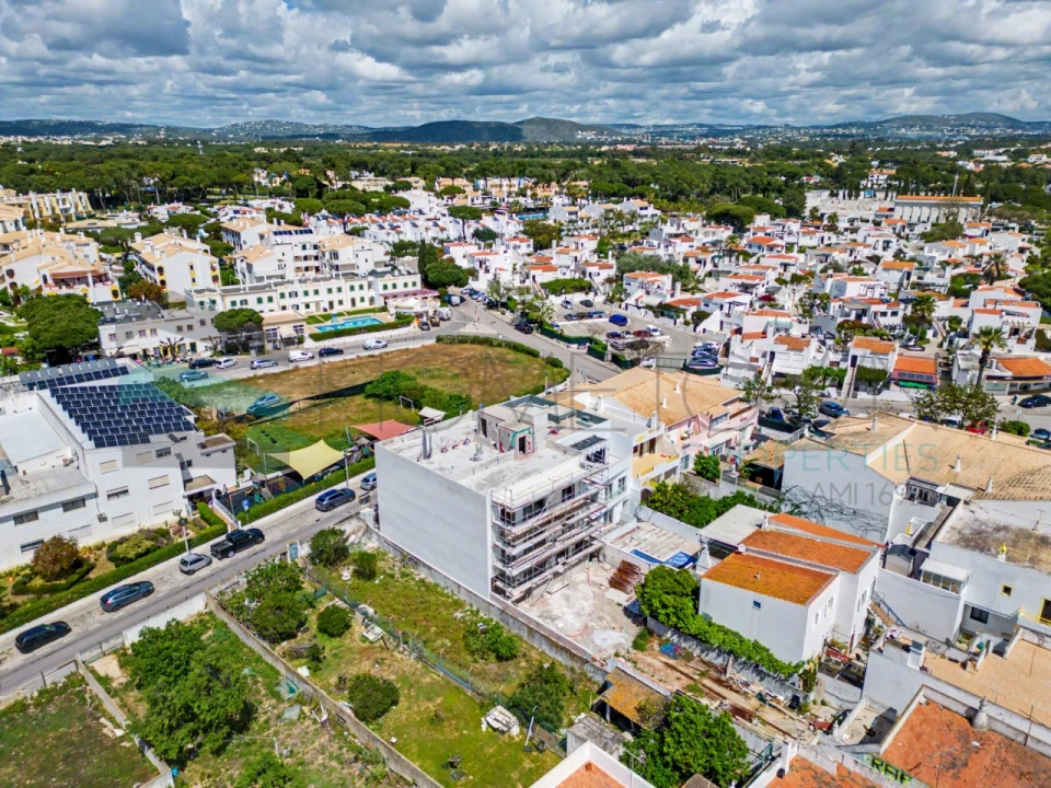 Apartamento T2 para Venda em Quarteira Foto 7