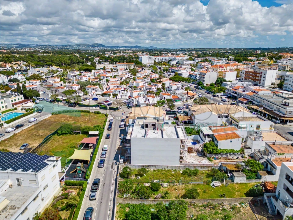 Apartamento T2 para Venda em Quarteira Foto 1