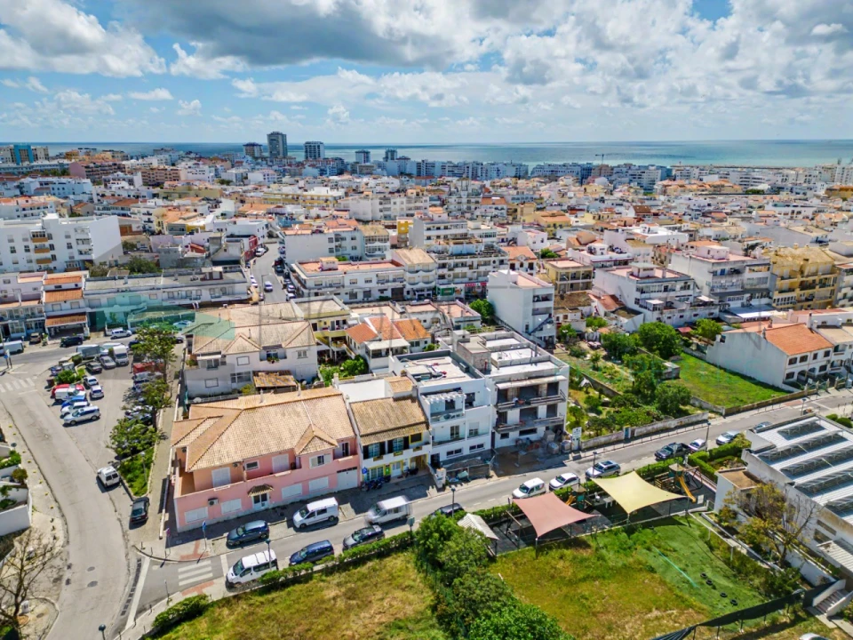 Apartamento T1 para Venda em Quarteira Foto 3