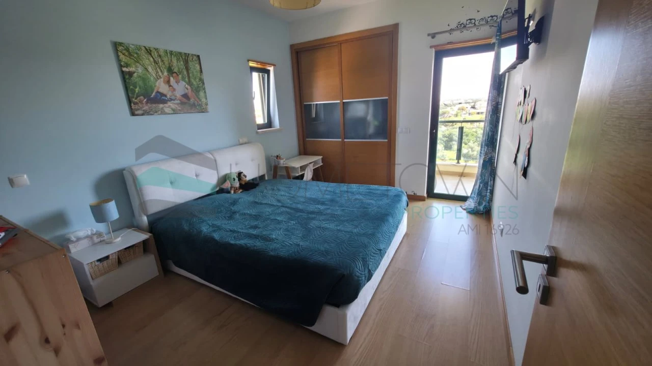 Apartamento T3 para Venda em Quarteira Foto 16