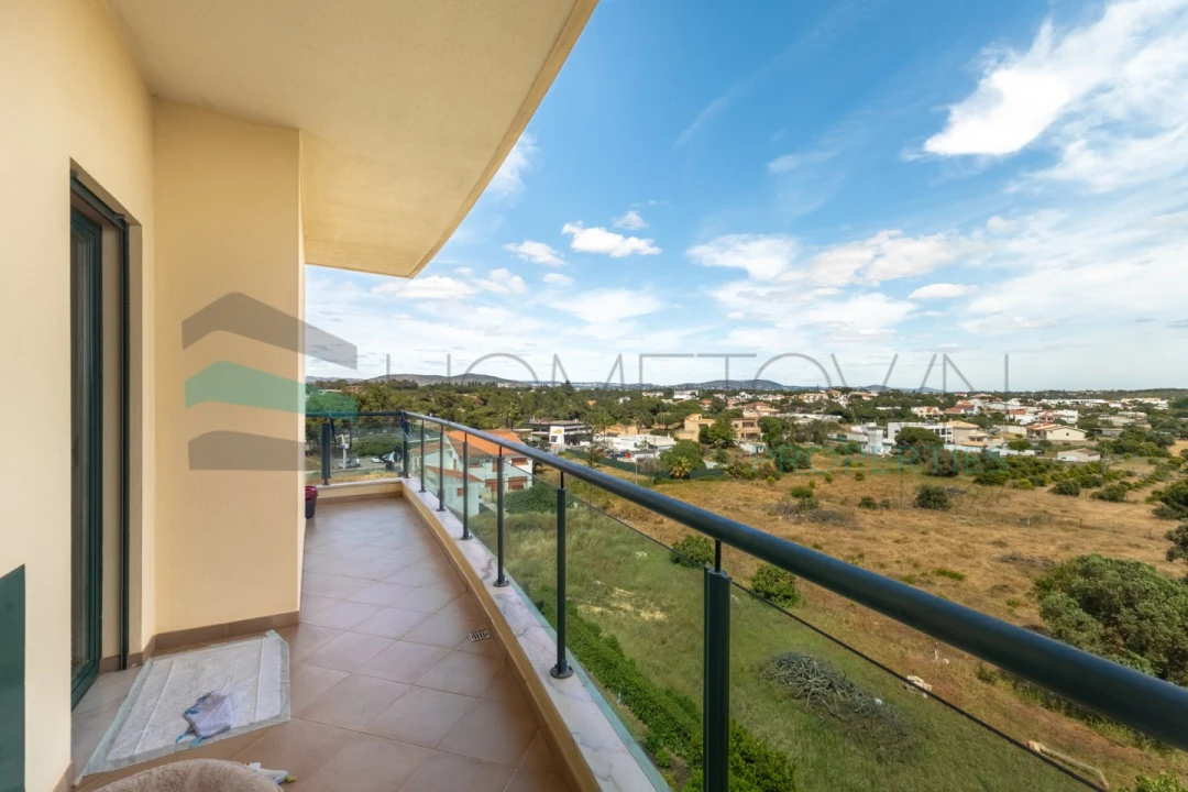 Apartamento T3 para Venda em Quarteira Foto 32