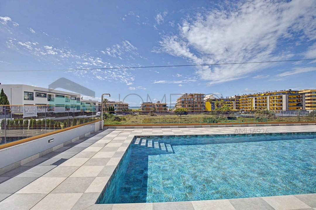 Apartamento T2 para Venda em Quarteira Foto 3