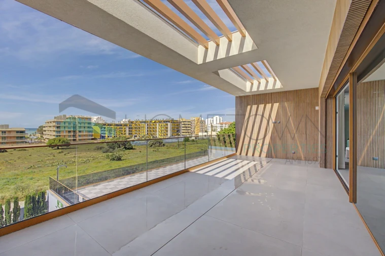 Apartamento T2 para Venda em Quarteira Foto 8